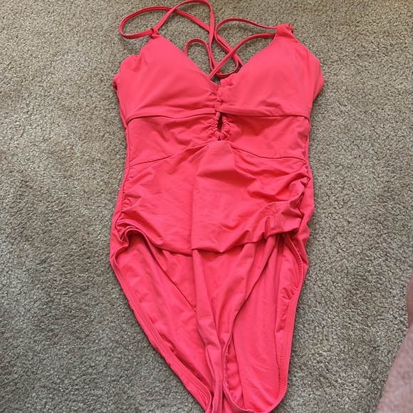 La Blanca Women's Island Goddess Underwire One Piece Swimsuit Guava Size 14 - Picture 6 of 7